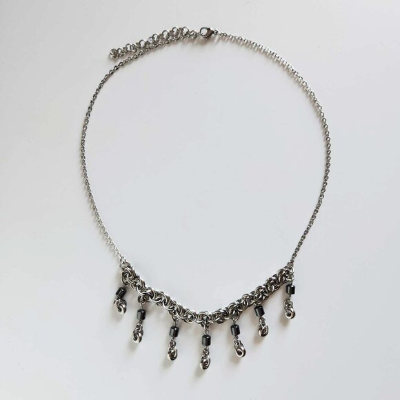 Gothic silver hematite chandelier necklace with a small silver chain - Picture 4 of 7